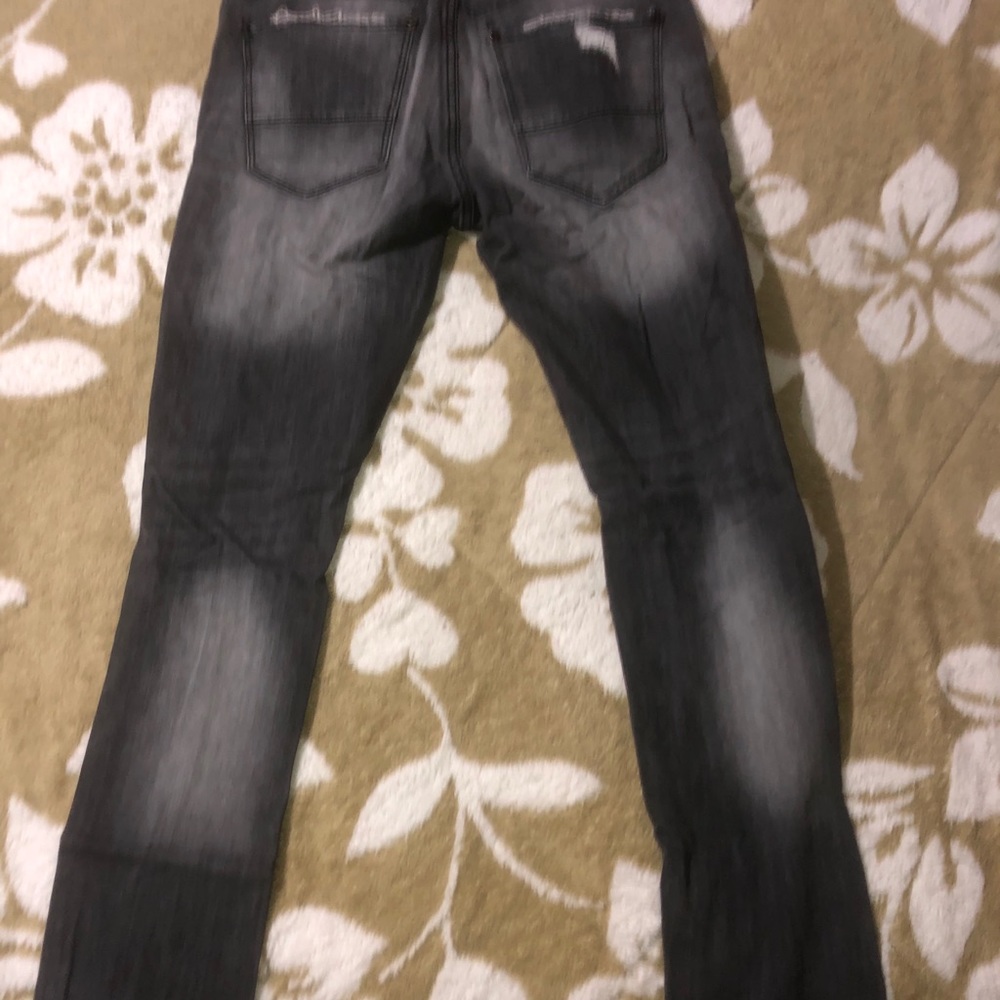 Ripped jeans - Picture 2 of 3